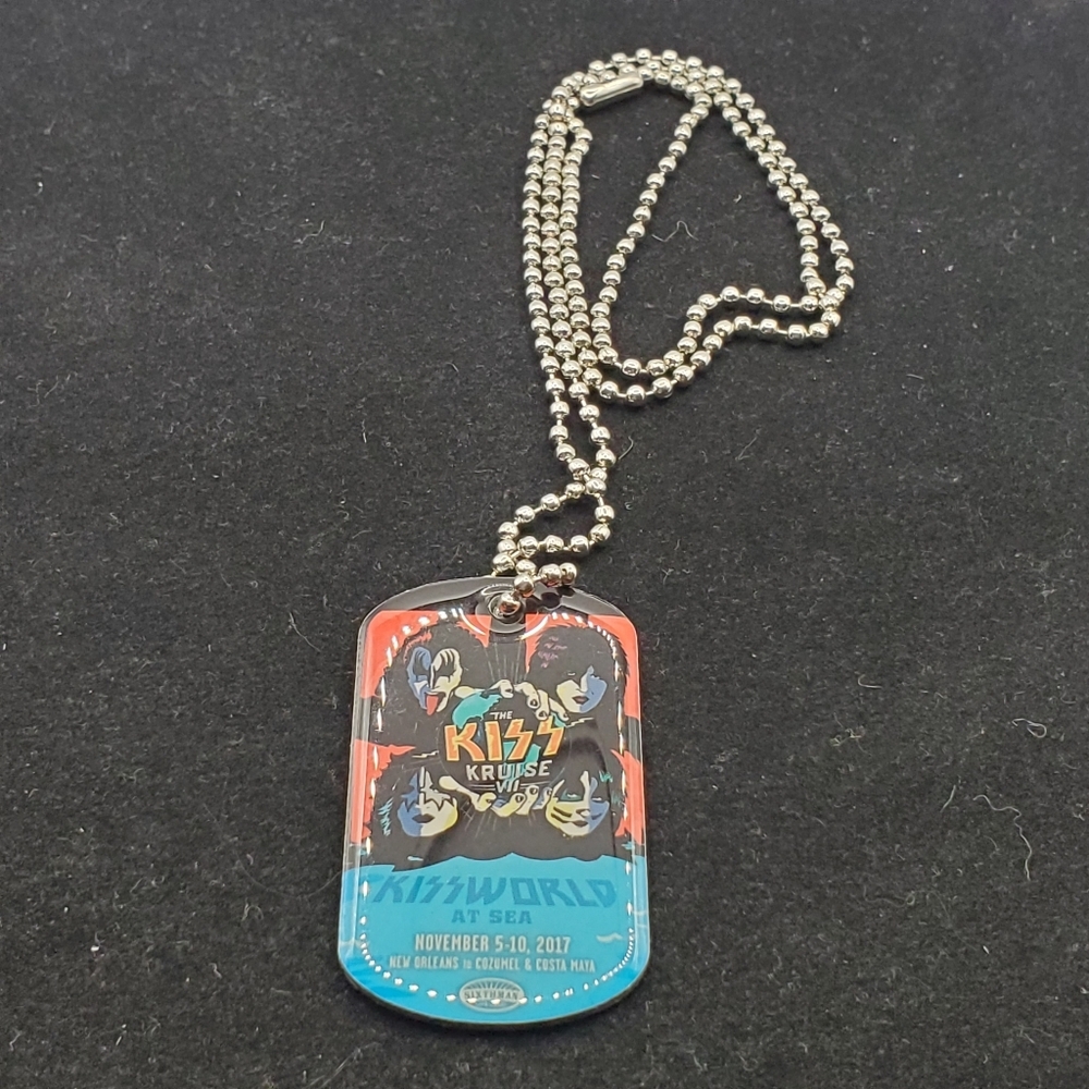 Kiss Kruise VII Necklace